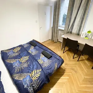 fantastic-apartments-ns1-room-2.warsawhotelspoland.com/