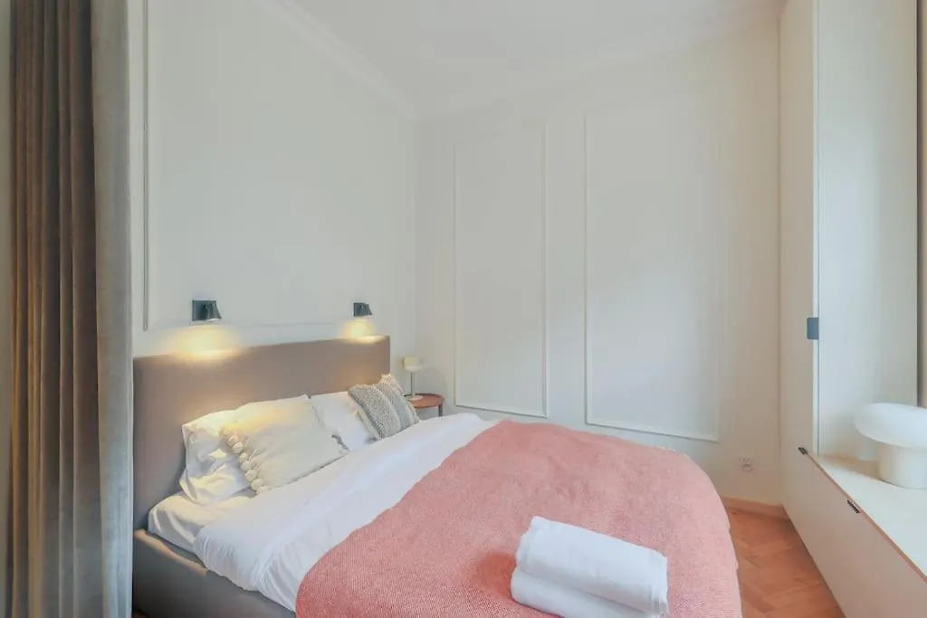 Modern Apartment In City Centre Gdańsk